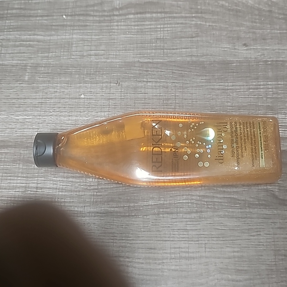 Redkan Diamond oil high shine shampoo